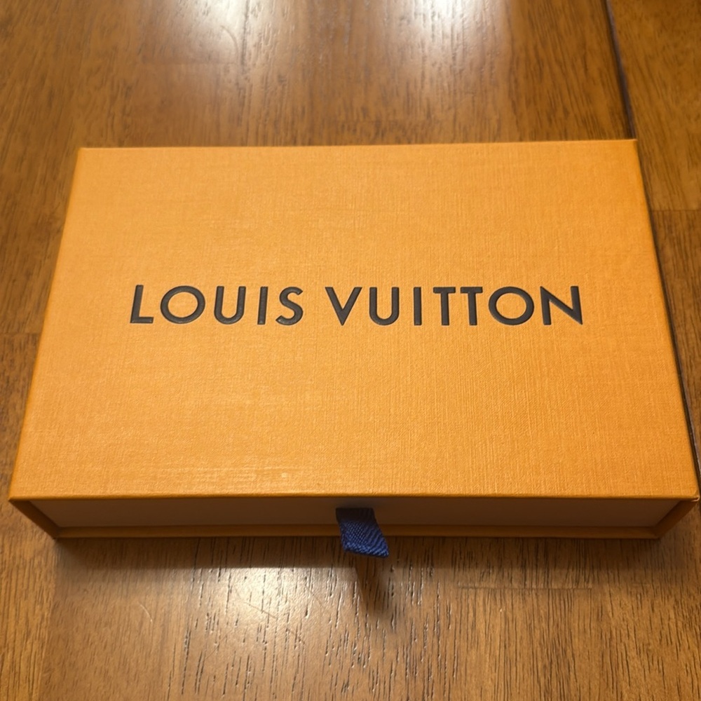 Louis Vuitton Box - Lg Wallet Size